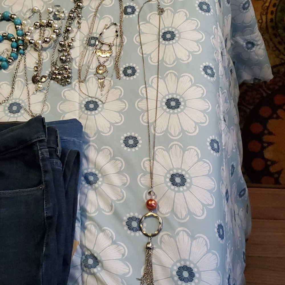 Necklace - Picture 2 of 3